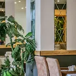 Tropical Deluxe