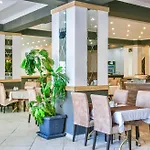 Tropical Deluxe فندق فتحية