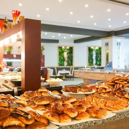 מלון Tropical Deluxe