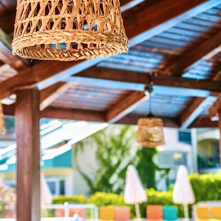 Hotell Tropical Deluxe