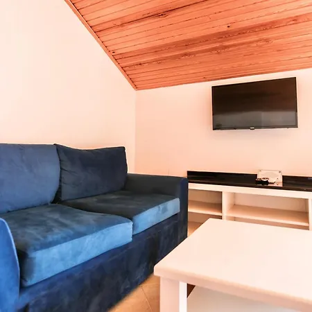 Hotell Tropical Deluxe