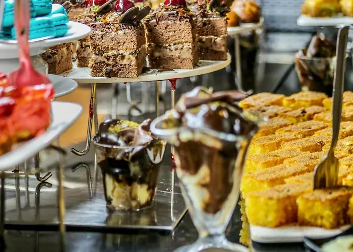 מלון Tropical Deluxe 4*