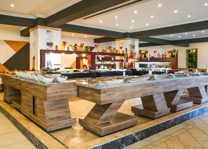 Tropical Deluxe 4* פאטהיה