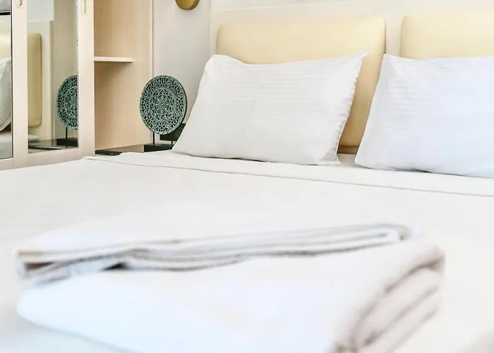 מלון Tropical Deluxe