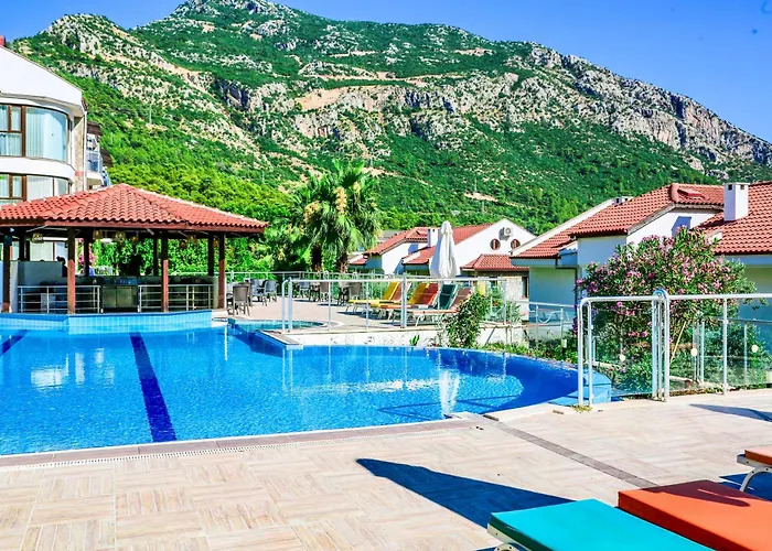 Tropical Deluxe מלון 4*