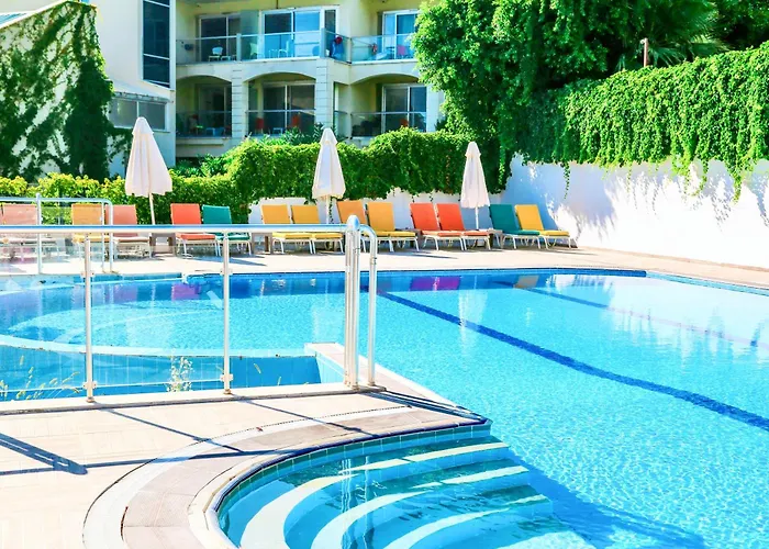 Tropical Deluxe 4* פאטהיה