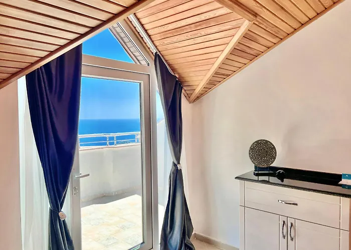 Tropical Deluxe 酒店 费特希耶