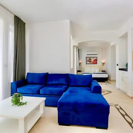 Tropical Deluxe Отель