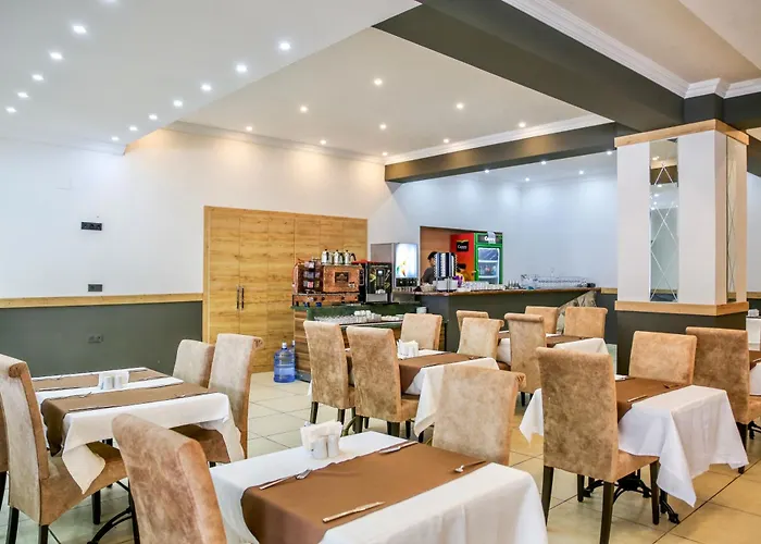 Tropical Deluxe Hotel 4*