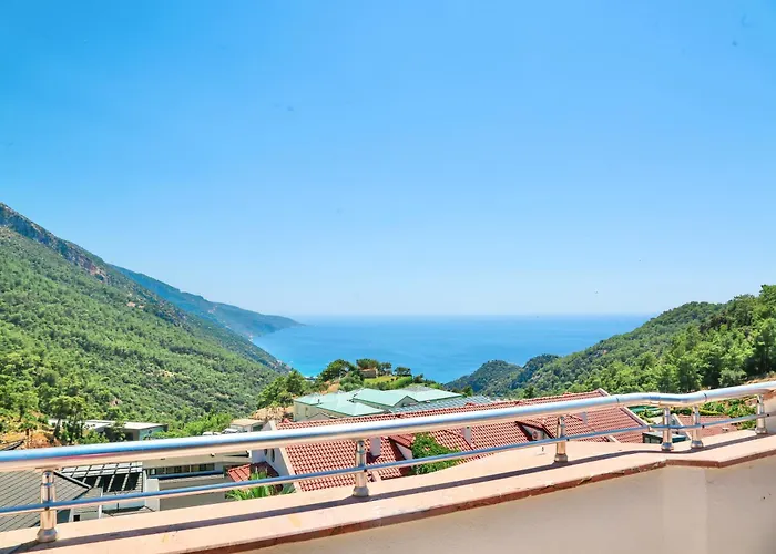 Tropical Deluxe Hotel 4*