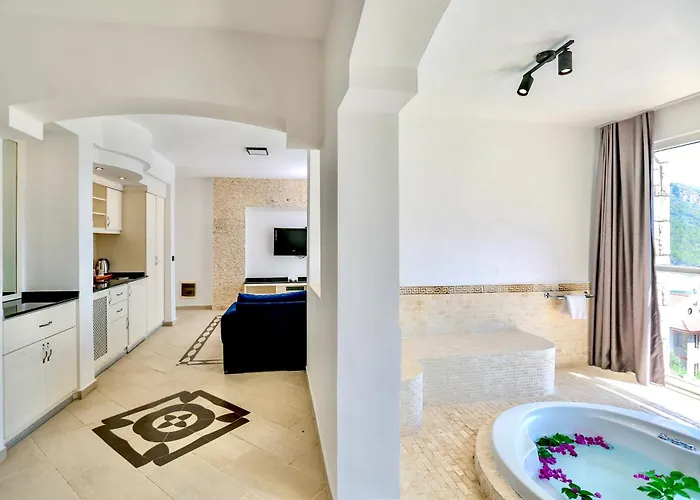 Tropical Deluxe 4* Fethiye