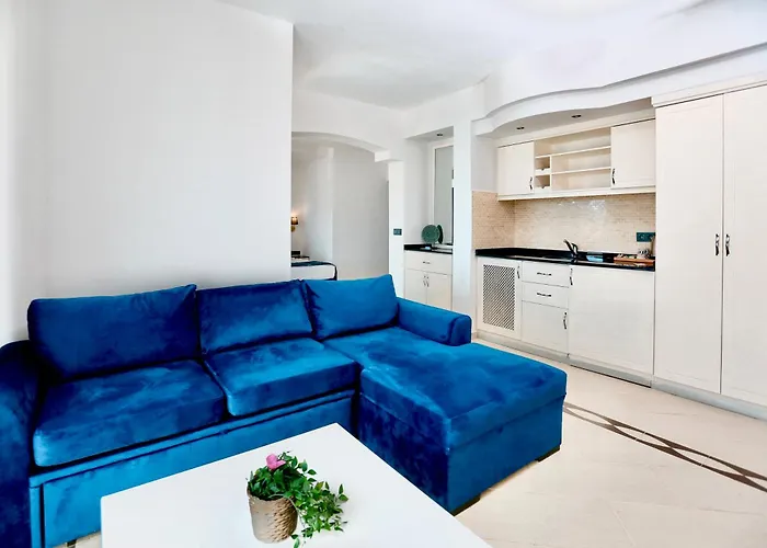 Tropical Deluxe Hotel 4*