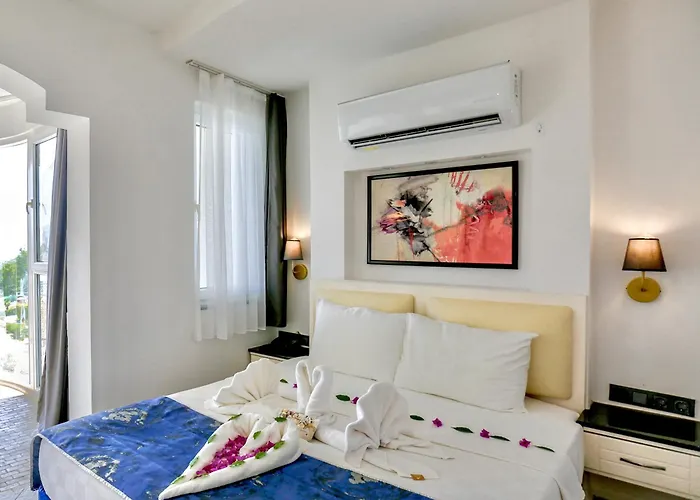 Tropical Deluxe Hotel