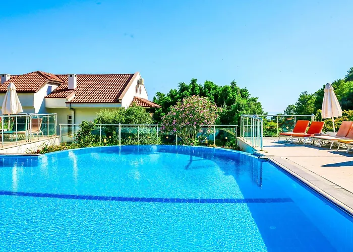 Tropical Deluxe Hotel